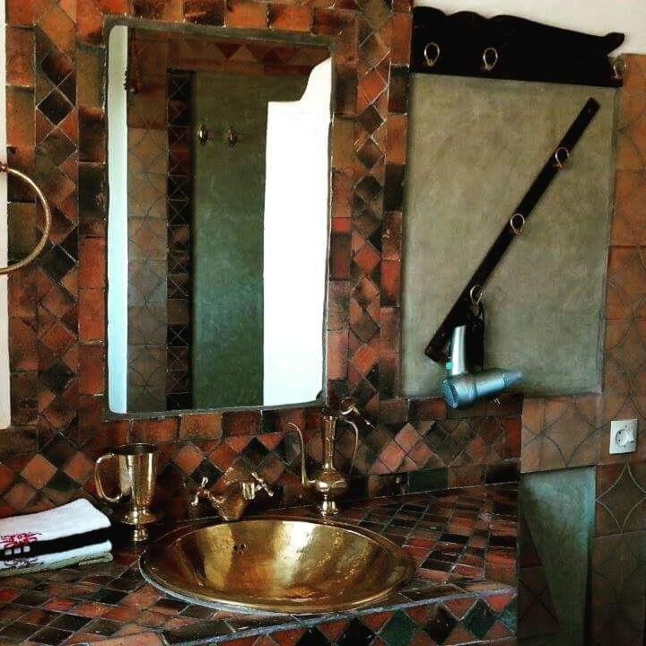 Dar Blues Bed & Breakfast Boumalne Dades Bagian luar foto